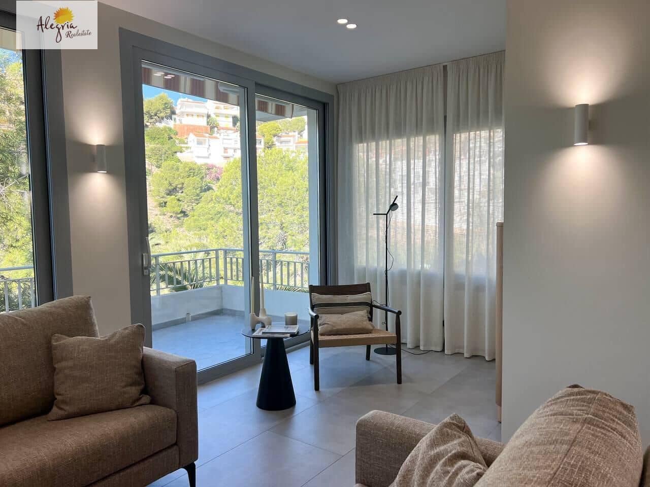 5 bedroom Villa for sale in Cullera with pool garage - € 1,300,000 (Ref: 9425741)