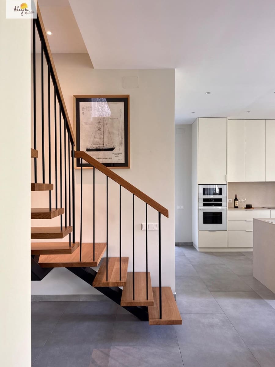 5 bedroom Villa for sale in Cullera with pool garage - € 1,300,000 (Ref: 9425741)