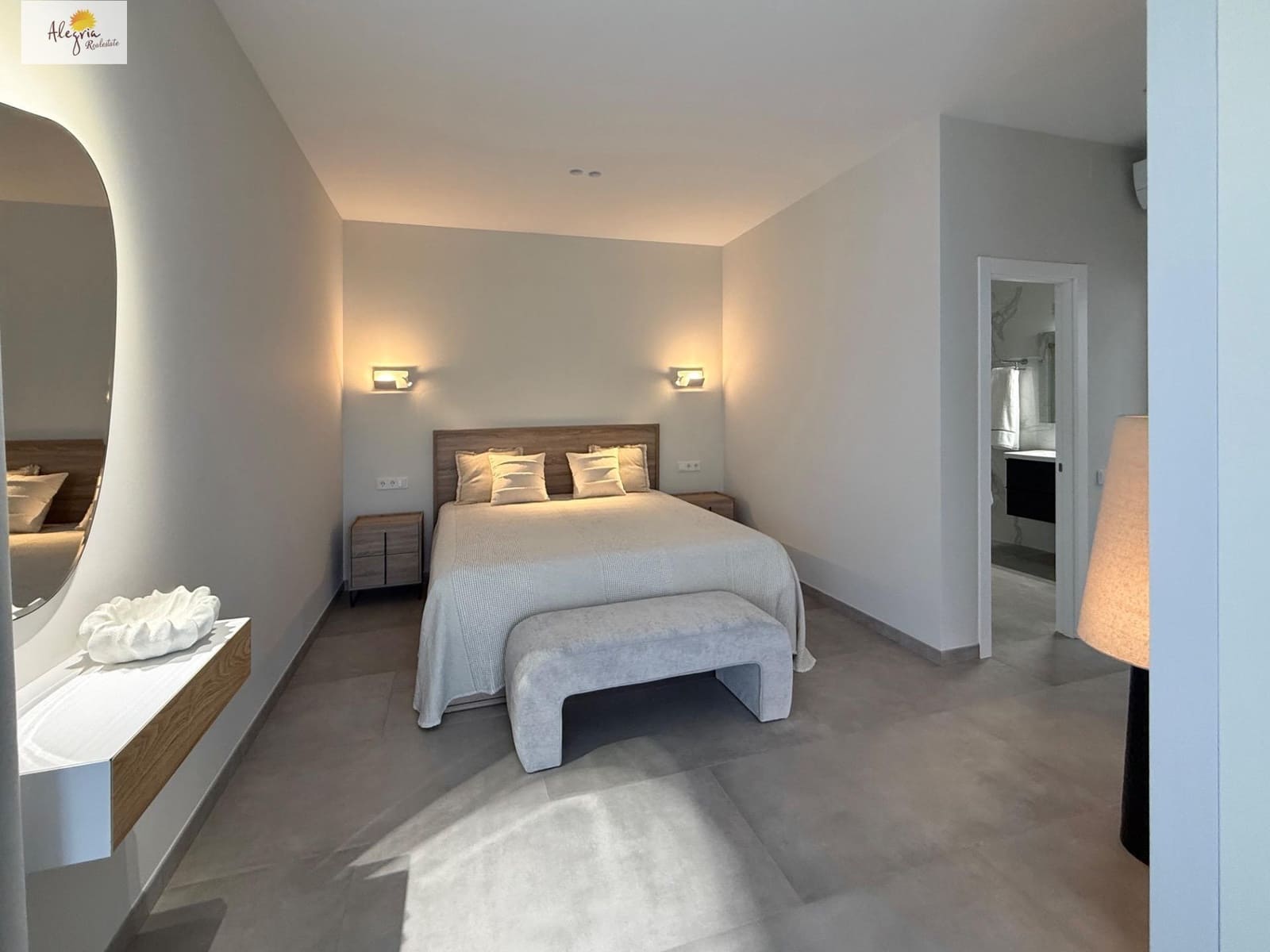 5 bedroom Villa for sale in Cullera with pool garage - € 1,300,000 (Ref: 9425741)