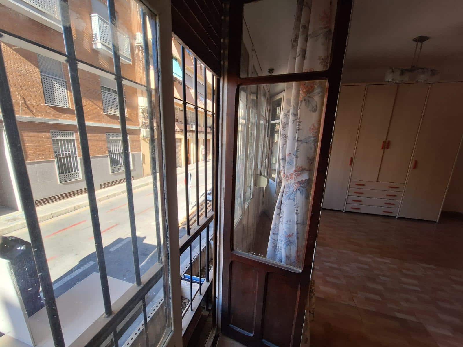 3 makuuhuone Asunto myytävänä paikassa Alicante kaupunki - 147 000 € (Ref: 9435079)