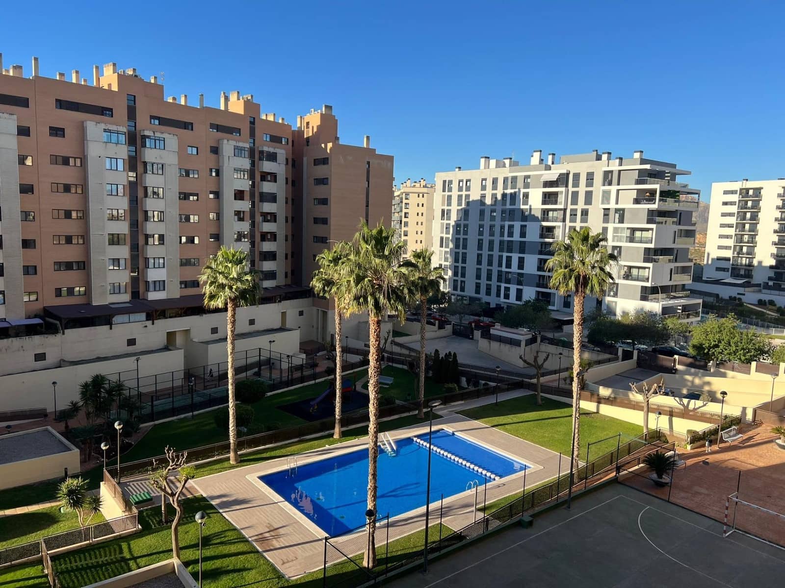 2 bedroom Flat for rent in Alicante / Alacant city with pool - € 1,100 (Ref: 9440648)
