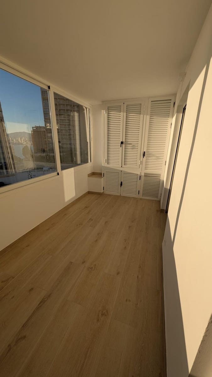 3 makuuhuone Asunto vuokrattavana paikassa Benidorm mukana uima-altaan - 1 800 € (Ref: 9440650)