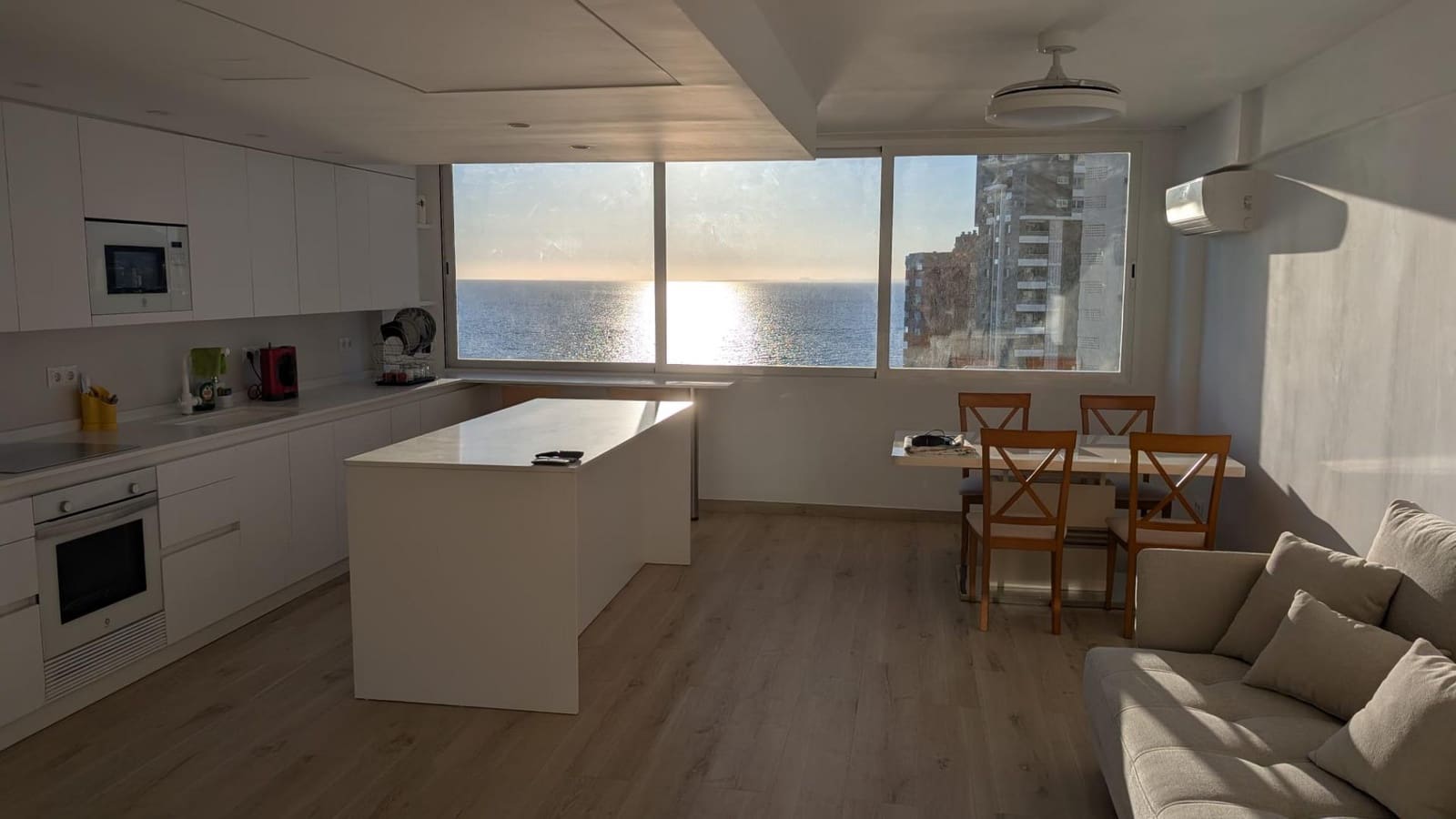 3 makuuhuone Asunto vuokrattavana paikassa Benidorm mukana uima-altaan - 1 800 € (Ref: 9440650)