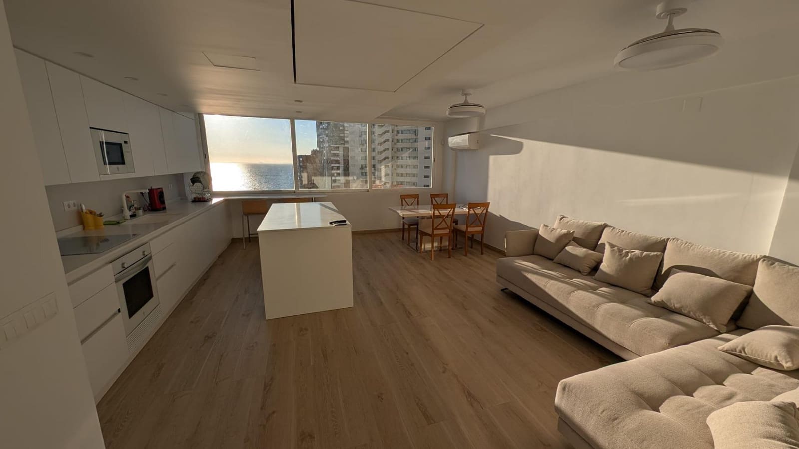3 makuuhuone Asunto vuokrattavana paikassa Benidorm mukana uima-altaan - 1 800 € (Ref: 9440650)
