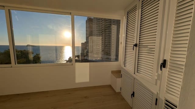 3 makuuhuone Asunto vuokrattavana paikassa Benidorm mukana uima-altaan - 1 800 € (Ref: 9440650)