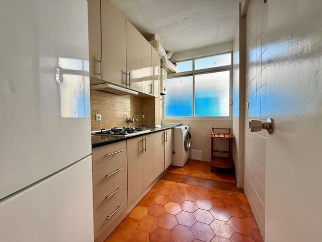 Apartamento de 3 habitaciones en Alicante / Alacant ciudad en alquiler - 920 € (Ref: 9440652)