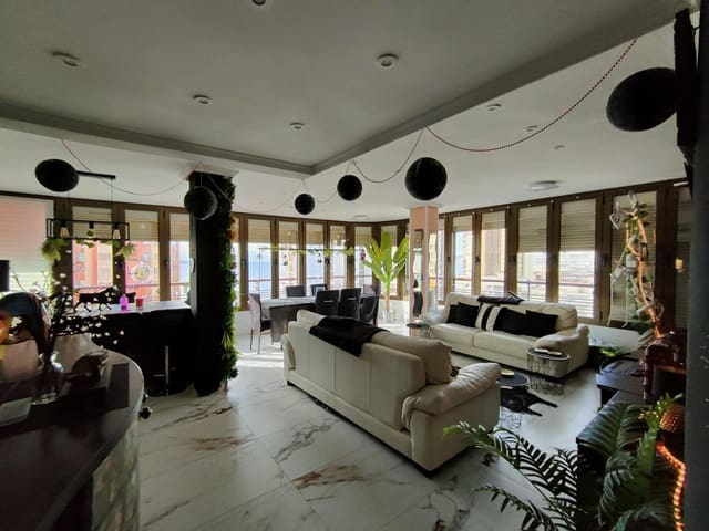 3 soveværelse Lejlighed til salg i Playa Levante, Benidorm med swimmingpool - € 490.000 (Ref: 9446462)