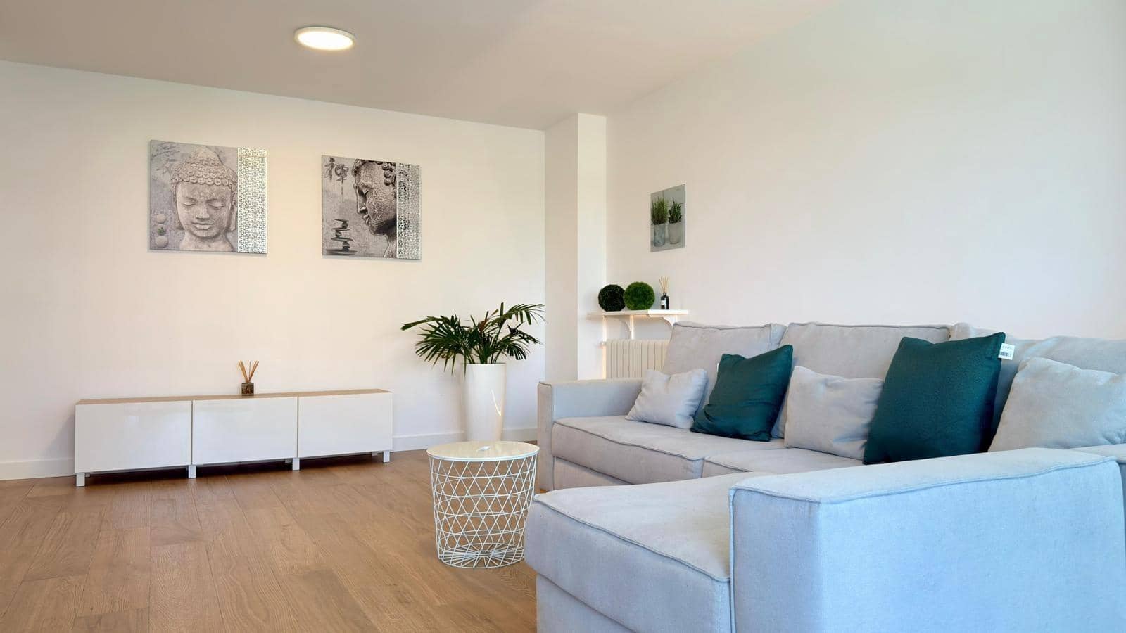 3 slaapkamer Flat te huur in Playa de San Juan met zwembad garage - € 2.700 (Ref: 9449414)