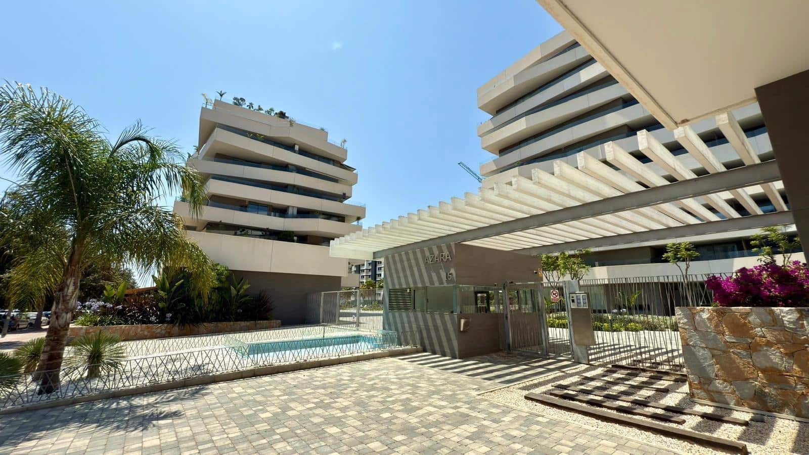 3 slaapkamer Flat te huur in Playa de San Juan met zwembad garage - € 2.700 (Ref: 9449414)