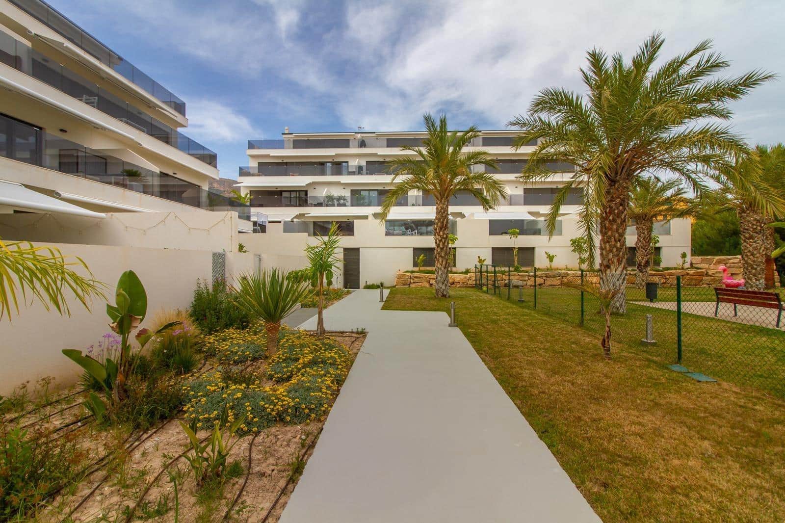Apartamento de 2 habitaciones en Finestrat en venta con piscina - 370.000 € (Ref: 9449415)