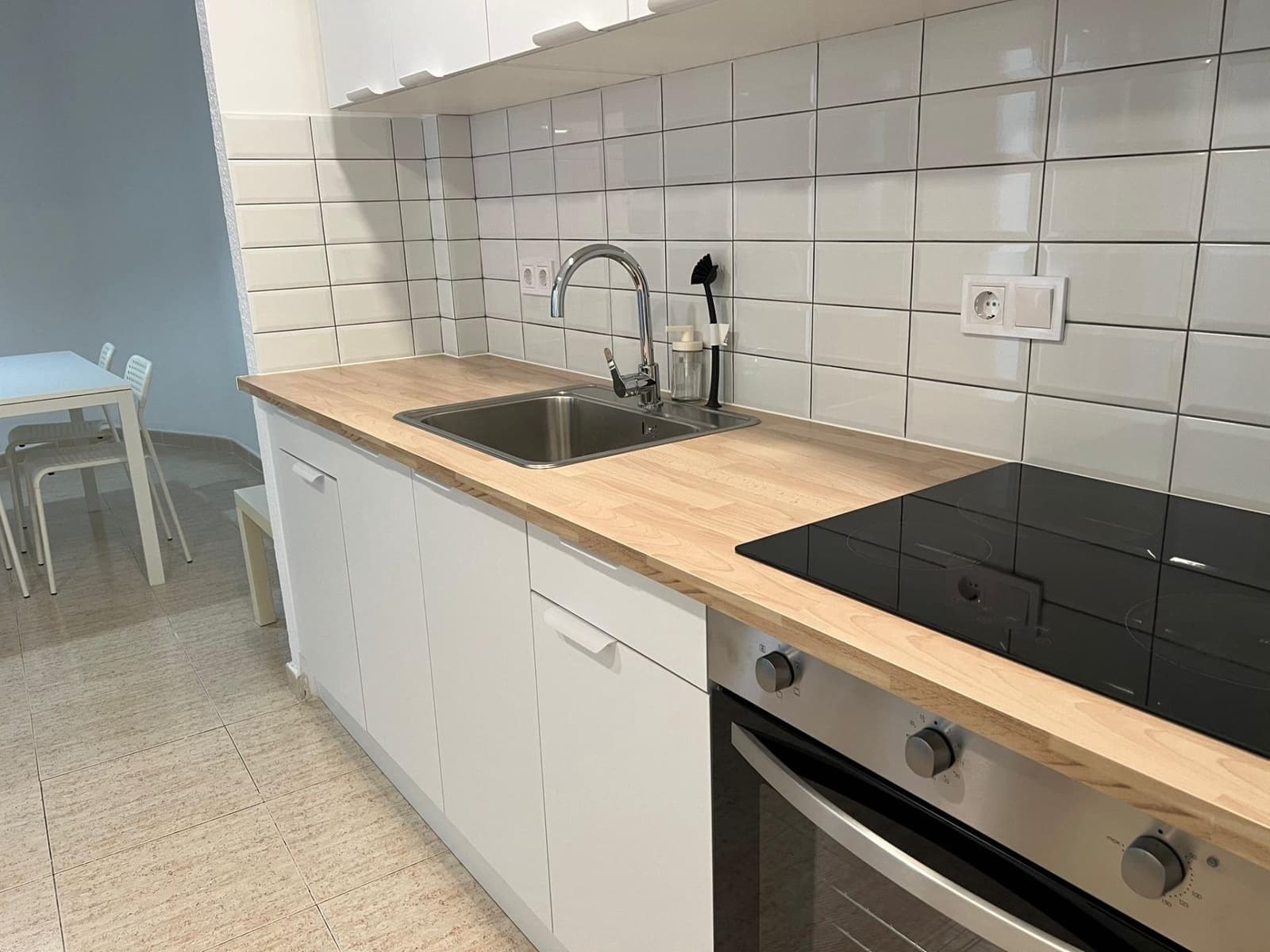 4 quarto Apartamento para arrendar em Alicante cidade - 1 300 € (Ref: 9450242)