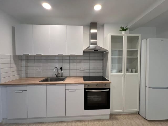 4 camera da letto Appartamento da affittare in Alicante città - 1.300 € (Rif: 9450242)