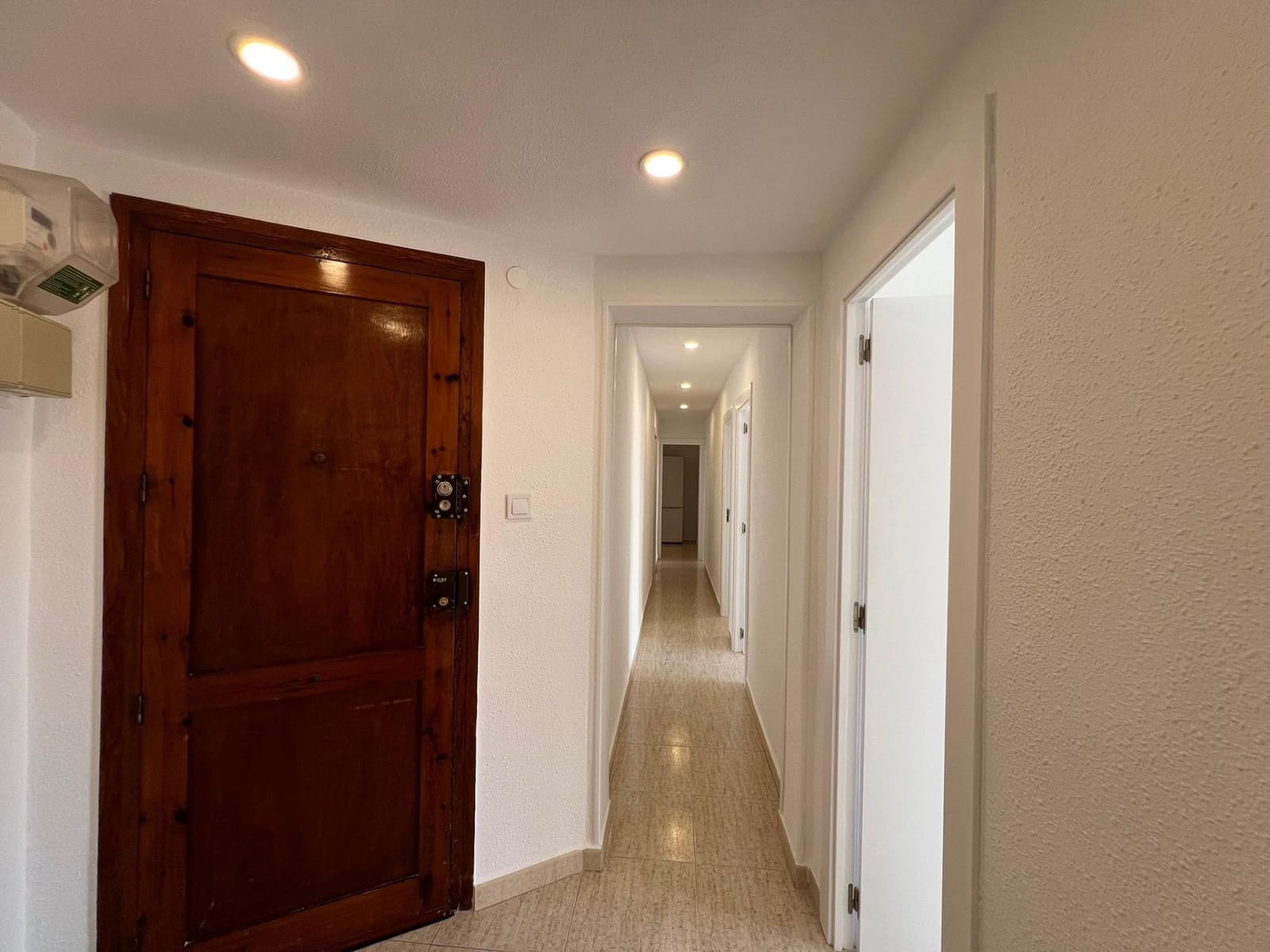 4 quarto Apartamento para arrendar em Alicante cidade - 1 300 € (Ref: 9450242)