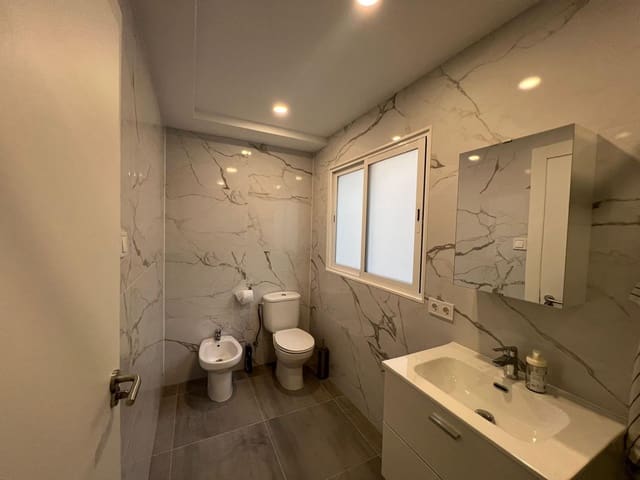 4 camera da letto Appartamento da affittare in Alicante città - 1.300 € (Rif: 9450242)