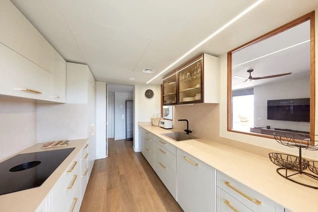 3 quarto Apartamento para arrendar em Playa de San Juan, Alicante cidade com piscina garagem - 4 100 € (Ref: 9452241)