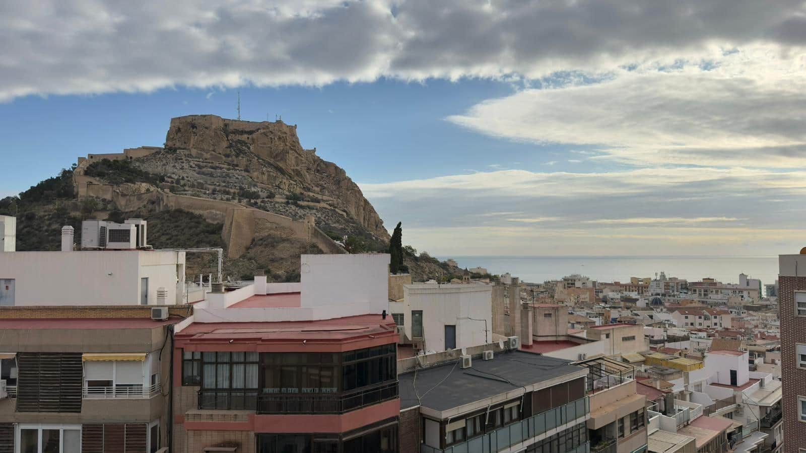 3 slaapkamer Flat te koop in Alicante stad - € 525.000 (Ref: 9456378)