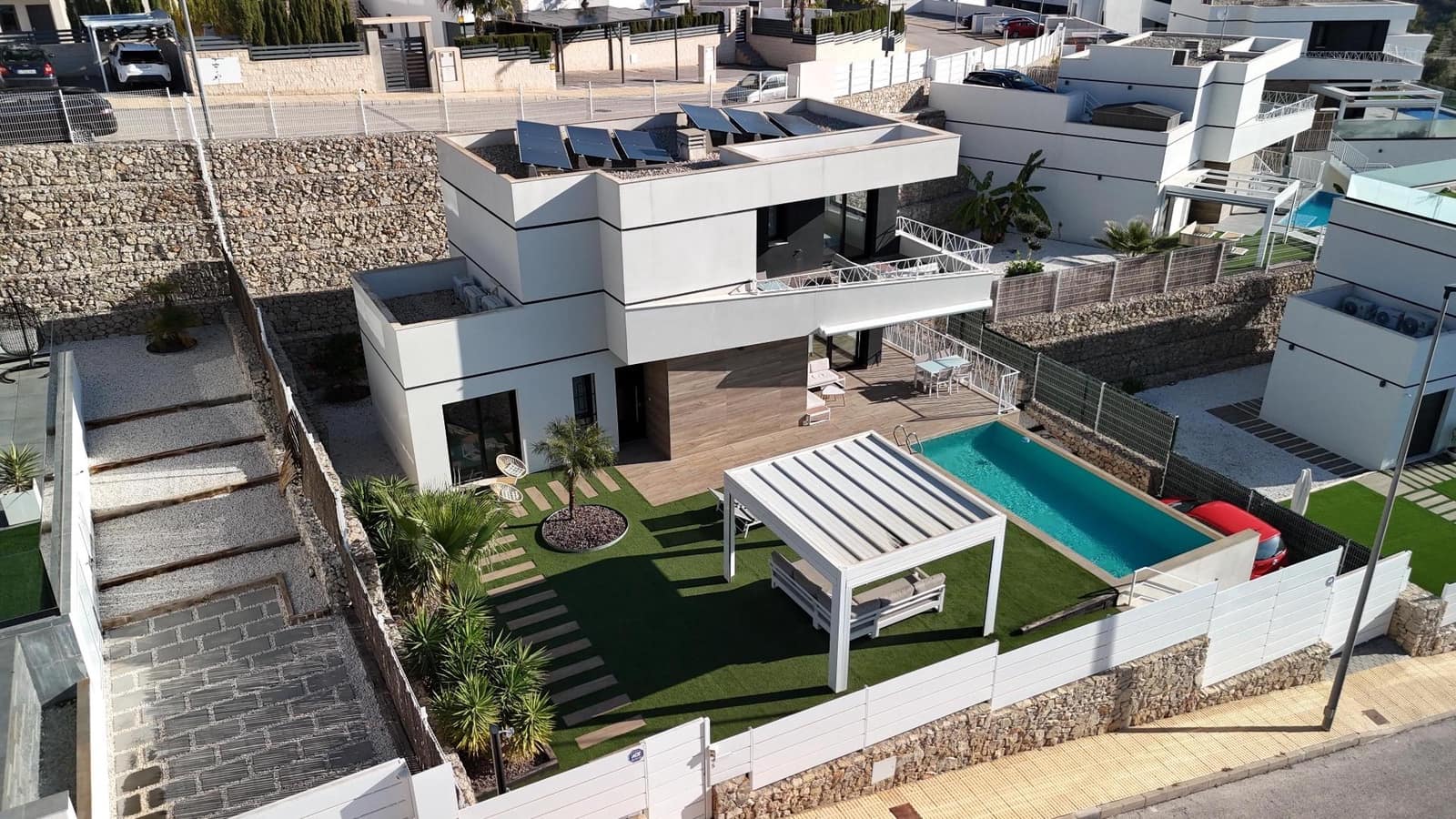 3 bedroom Villa for sale in Finestrat with pool - € 650,000 (Ref: 9462461)