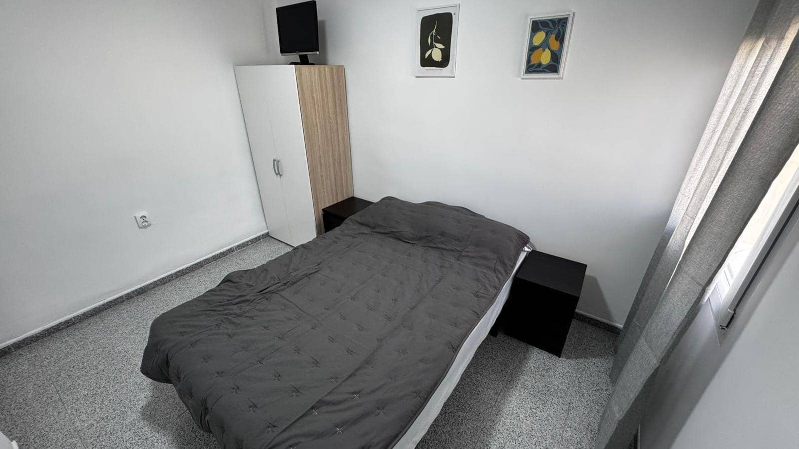 4 soveværelse Penthouse til leje i Alicante by - € 890 (Ref: 9465850)