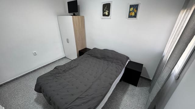 4 Zimmer Penthouse zu vermieten in Alicante / Alacant Stadt - 890 € (Ref: 9465850)