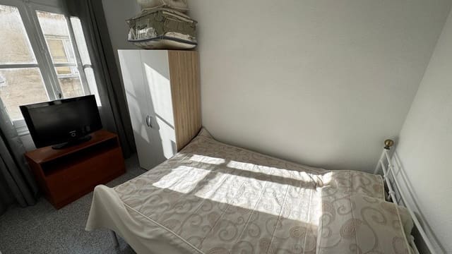 4 Zimmer Penthouse zu vermieten in Alicante / Alacant Stadt - 890 € (Ref: 9465850)