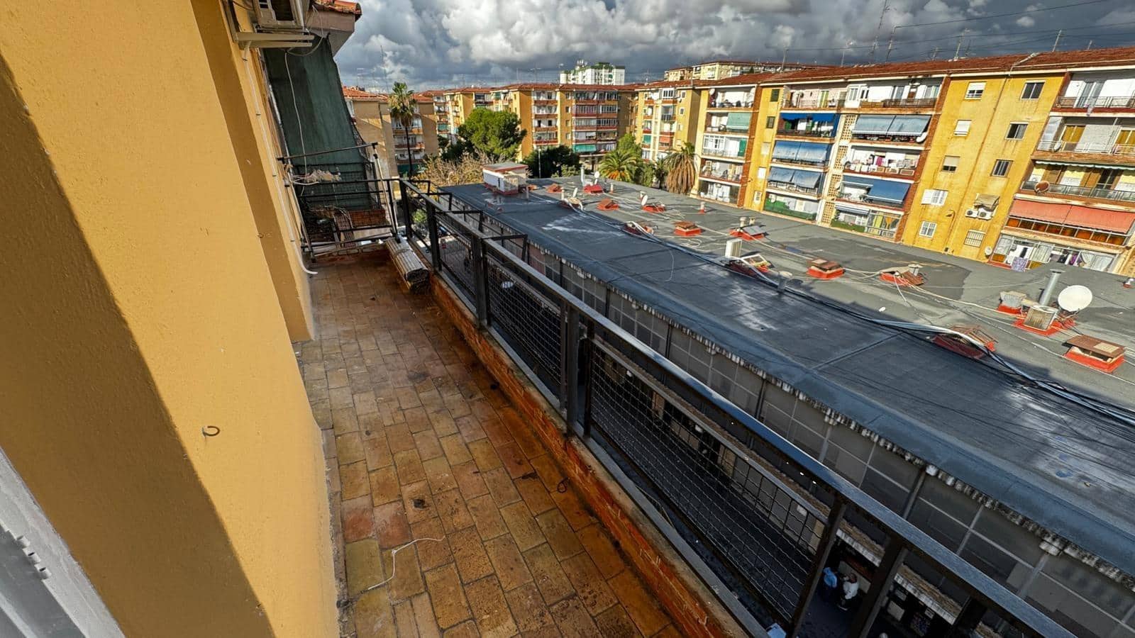 4 soveværelse Penthouse til leje i Alicante by - € 890 (Ref: 9465850)