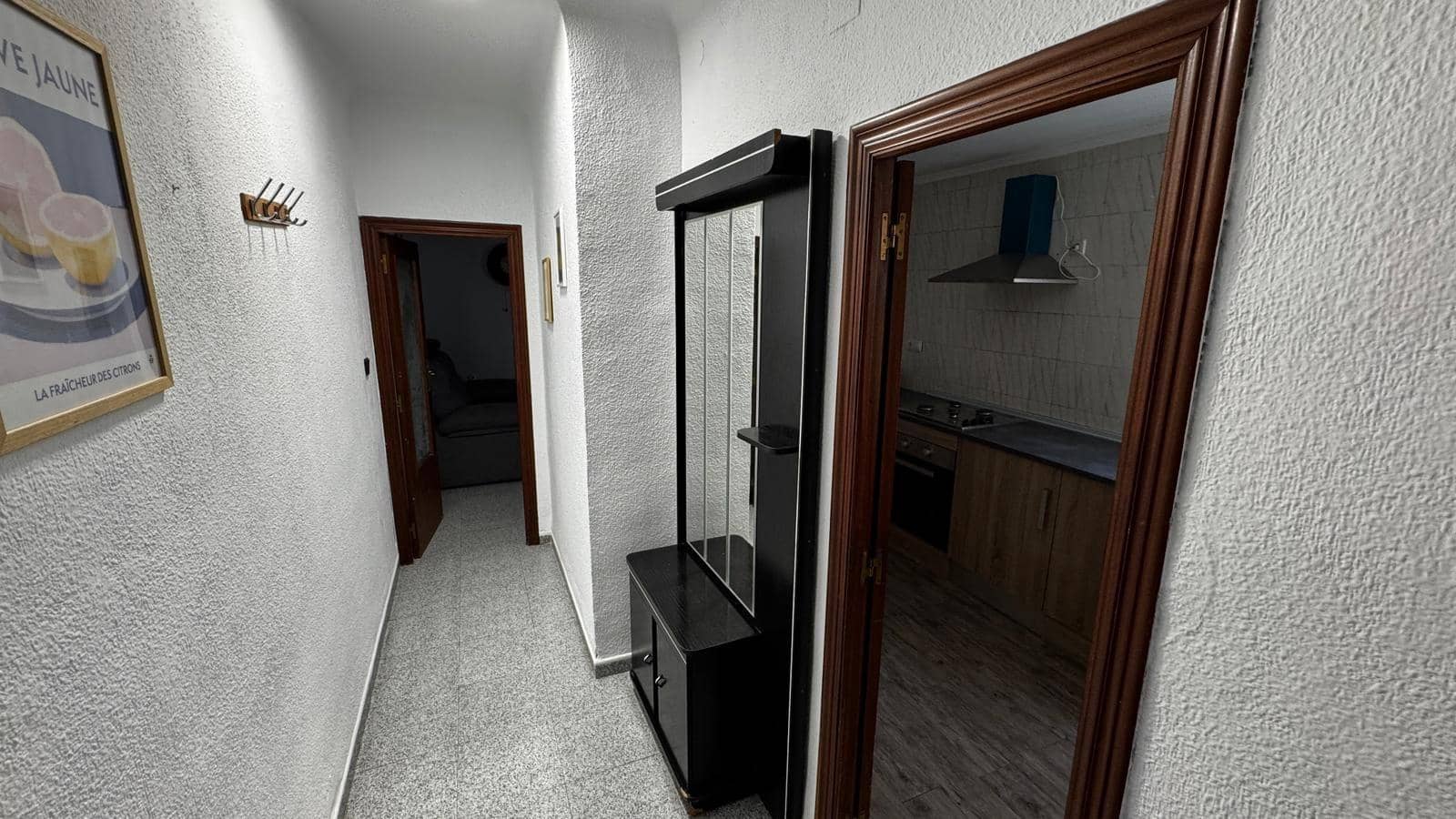 4 soveværelse Penthouse til leje i Alicante by - € 890 (Ref: 9465850)