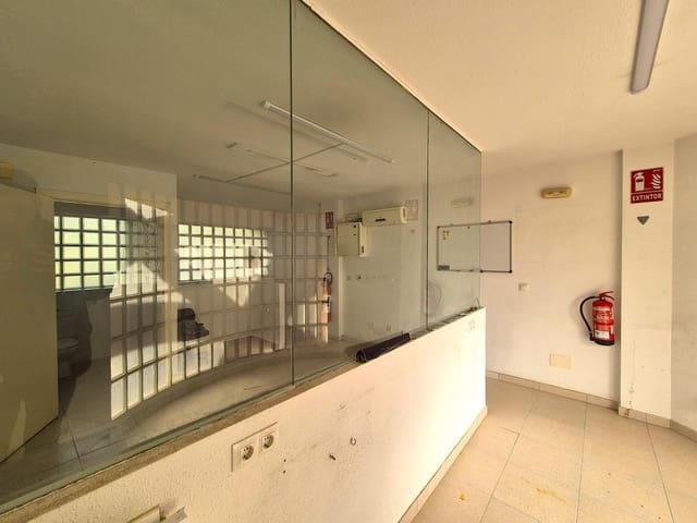 Kommersiell till salu i Playa de San Juan, Alicante stad - 132 000 € (Ref: 9465851)