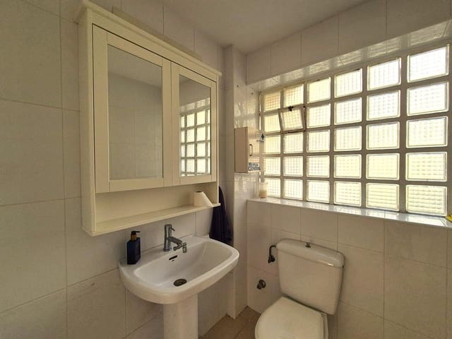 Kommersiell till salu i Playa de San Juan, Alicante stad - 132 000 € (Ref: 9465851)