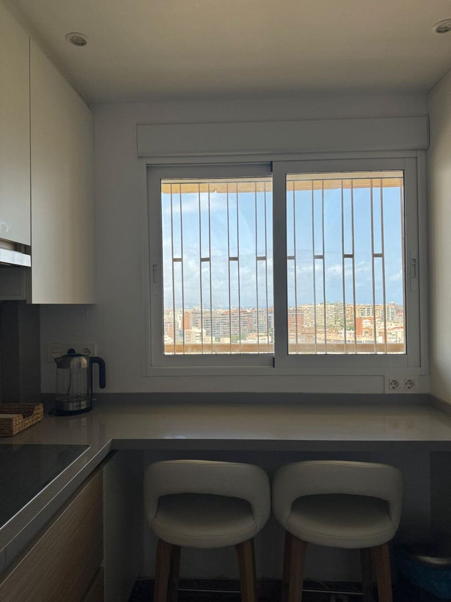 1 makuuhuone Asunto vuokrattavana paikassa San Juan de Alicante / Sant Joan d'Alacant mukana uima-altaan - 1 950 € (Ref: 9471219)