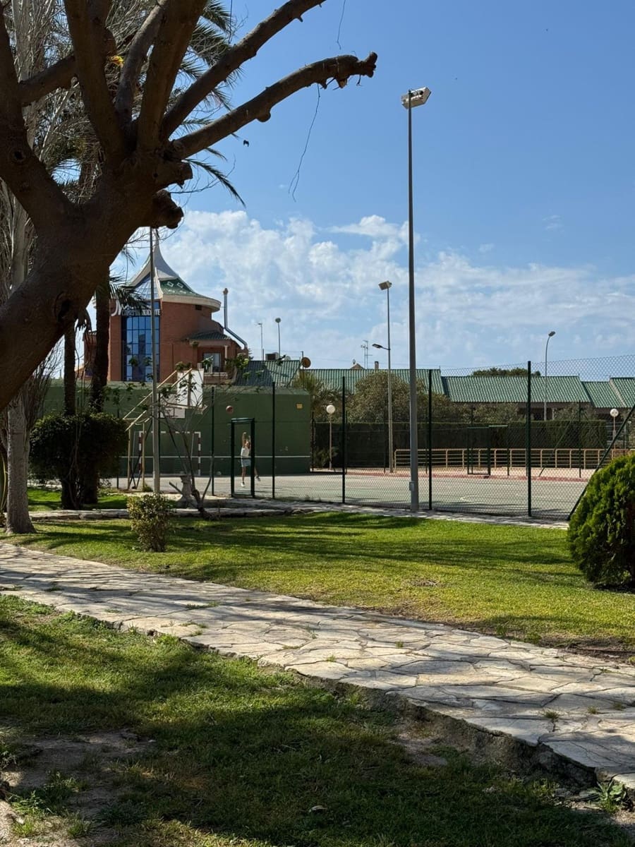 1 makuuhuone Asunto vuokrattavana paikassa San Juan de Alicante / Sant Joan d'Alacant mukana uima-altaan - 1 950 € (Ref: 9471219)