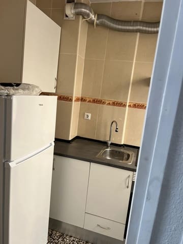 2 soveværelse Lejlighed til leje i San Blas, Alicante by - € 1.050 (Ref: 9471220)