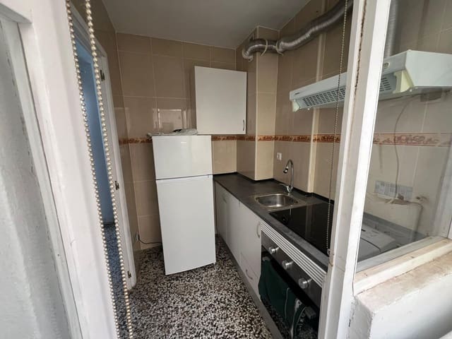 2 soveværelse Lejlighed til leje i San Blas, Alicante by - € 1.050 (Ref: 9471220)