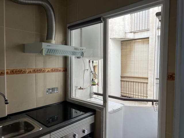 2 soveværelse Lejlighed til leje i San Blas, Alicante by - € 1.050 (Ref: 9471220)