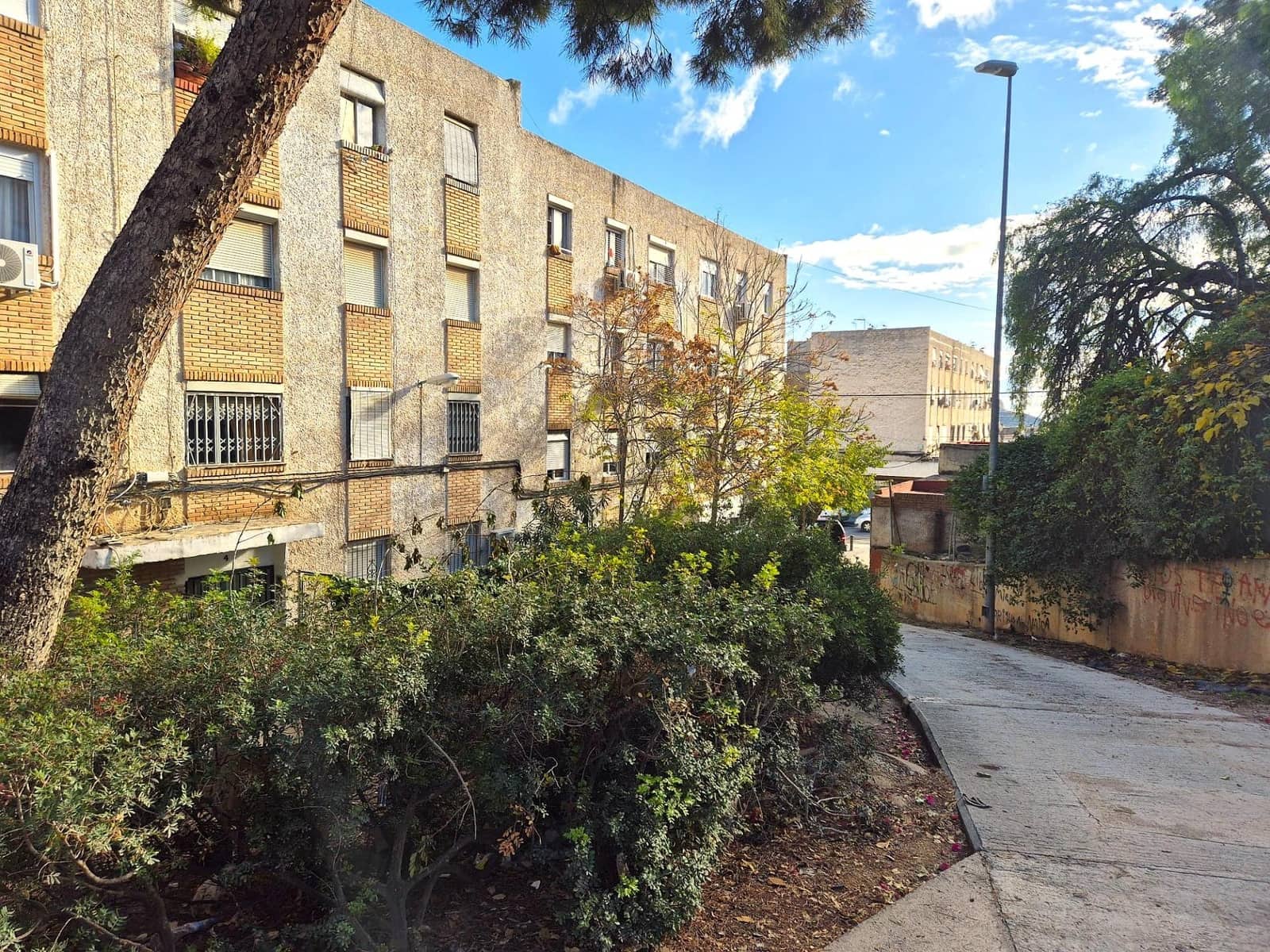 6 sypialnia Apartament na sprzedaż w Miasto Alicante / Alacant - 59 000 € (Ref: 9473048)