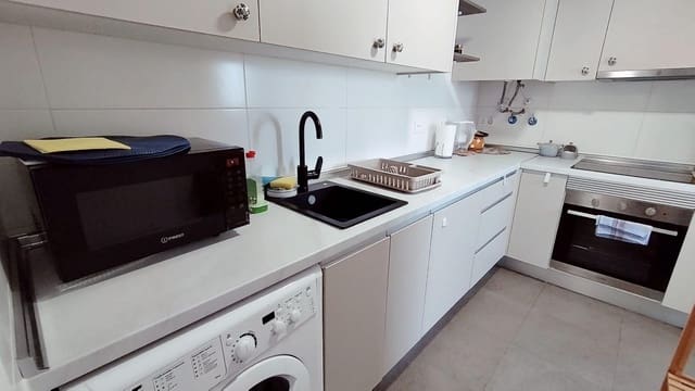 2 makuuhuone Huoneisto vuokrattavana paikassa Carolinas Bajas, Alicante kaupunki mukana 
autotalli - 1 200 € (Ref: 9474971)