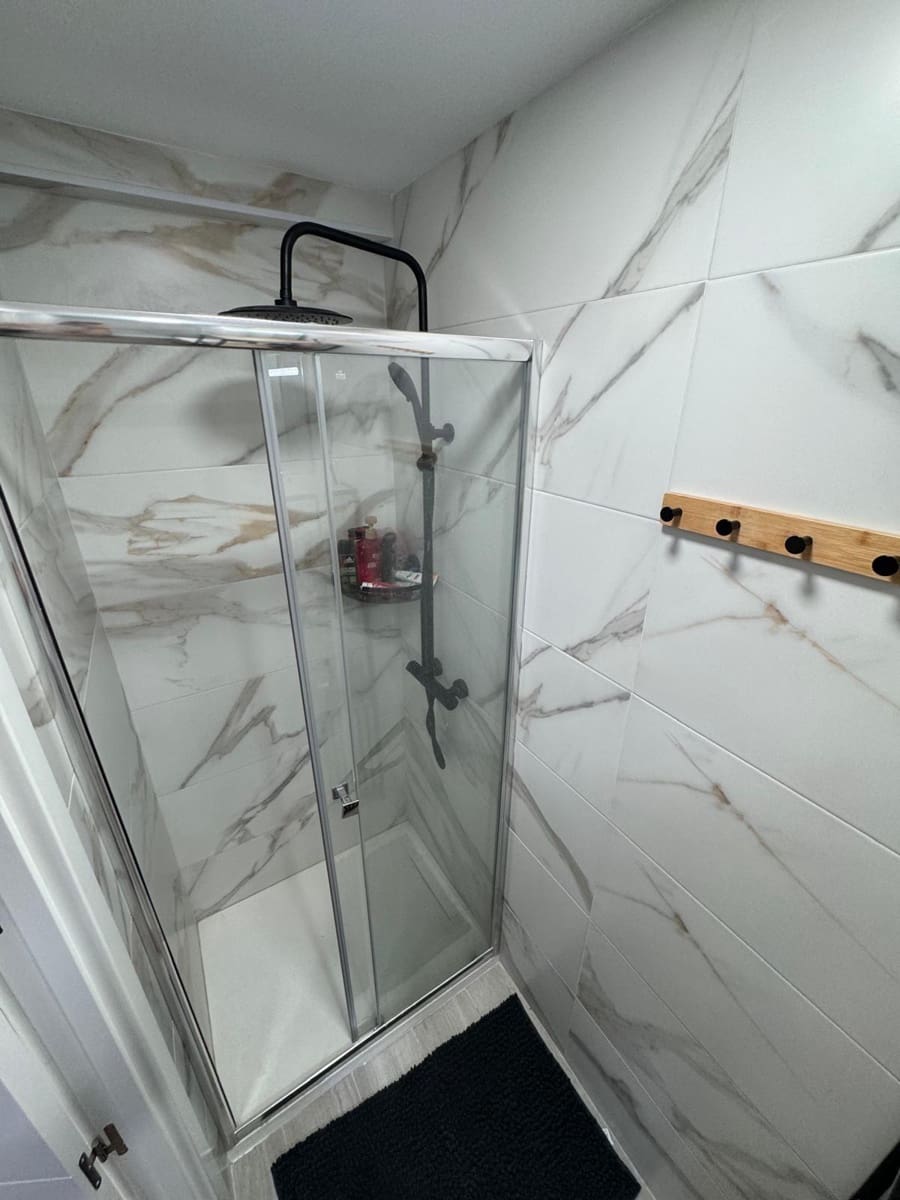 3 soverom Leilighet til leie i Alicante by - € 1 000 (Ref: 9482110)