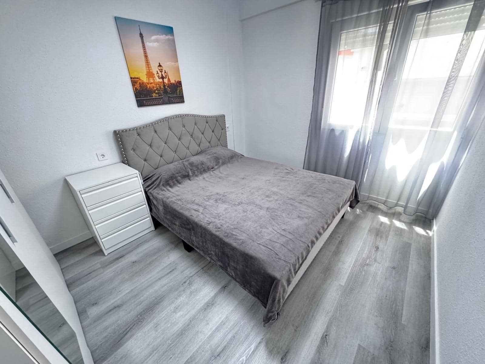 3 soverom Leilighet til leie i Alicante by - € 1 000 (Ref: 9482110)