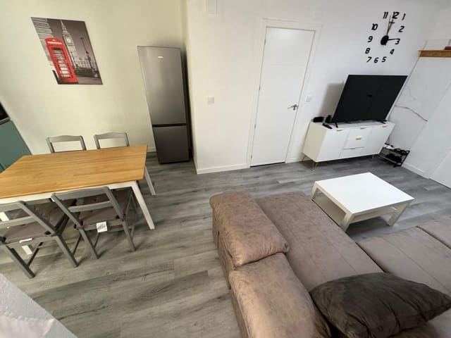 Appartement de 3 chambres à louer à Alicante ville - 1 000 € (Ref: 9482110)