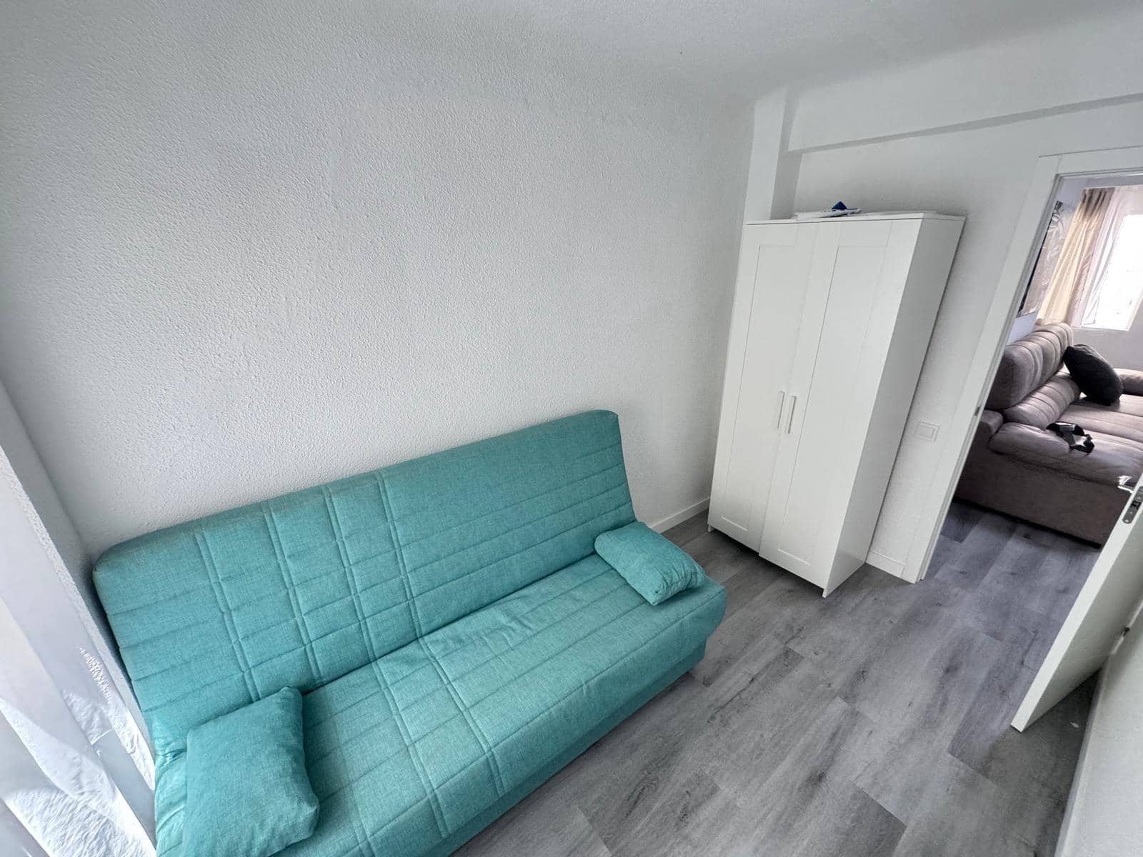 3 soverom Leilighet til leie i Alicante by - € 1 000 (Ref: 9482110)