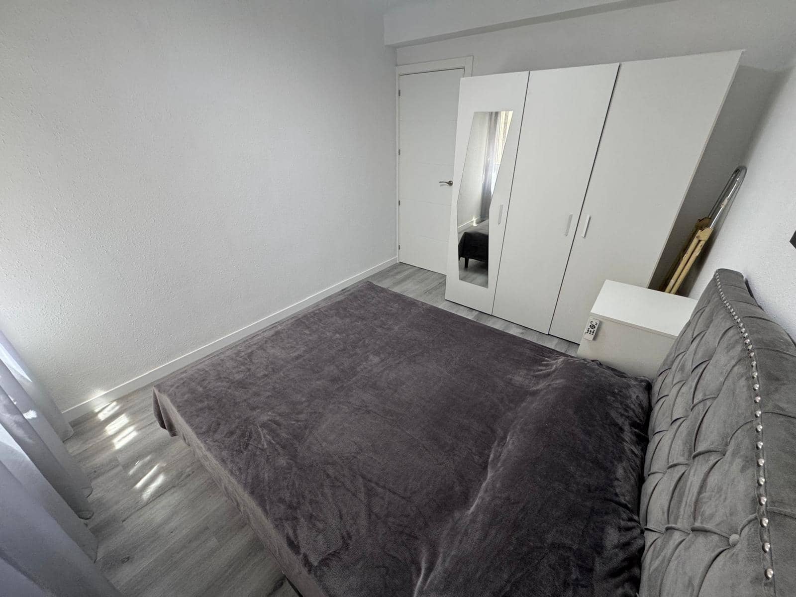 3 soverom Leilighet til leie i Alicante by - € 1 000 (Ref: 9482110)