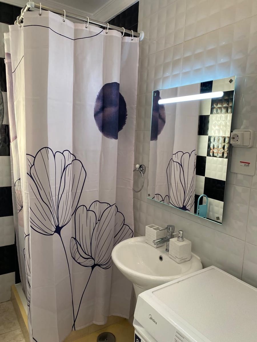 3 bedroom Apartment for rent in Alicante / Alacant city - € 800 (Ref: 9488389)