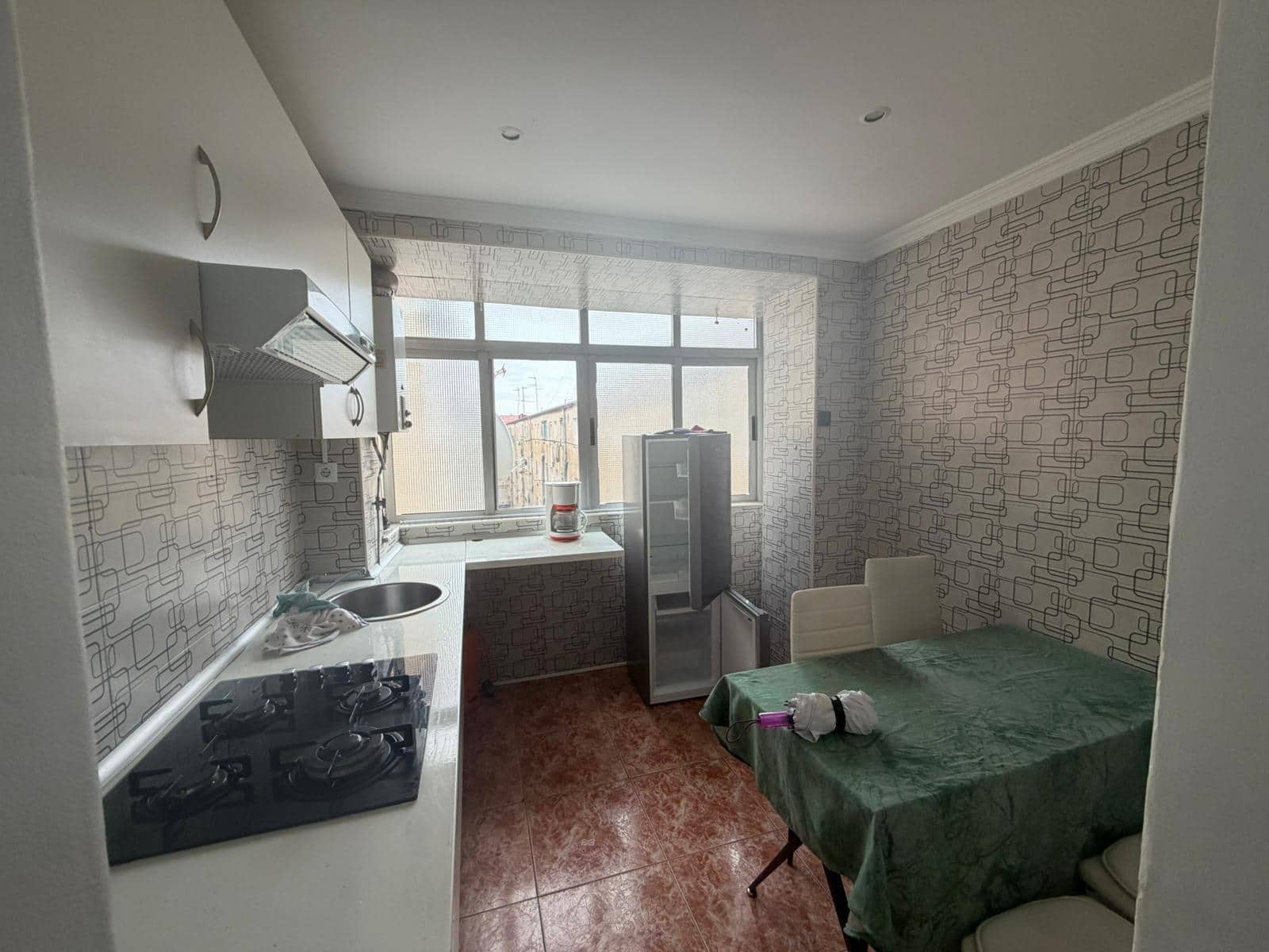 3 bedroom Apartment for rent in Alicante / Alacant city - € 800 (Ref: 9488389)