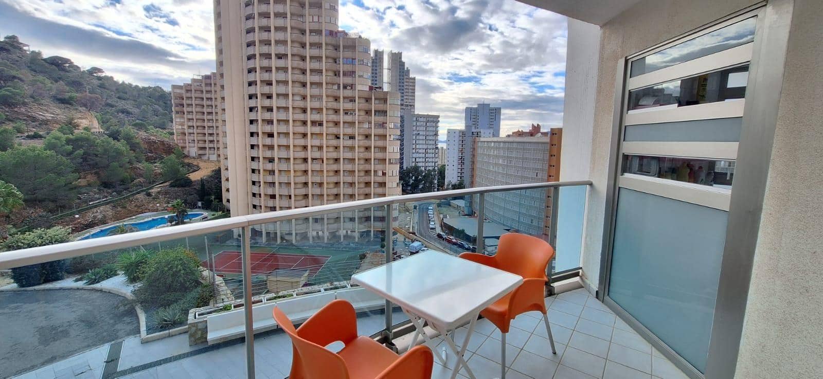 1 bedroom Apartment for rent in Benidorm with pool - € 950 (Ref: 9488723)