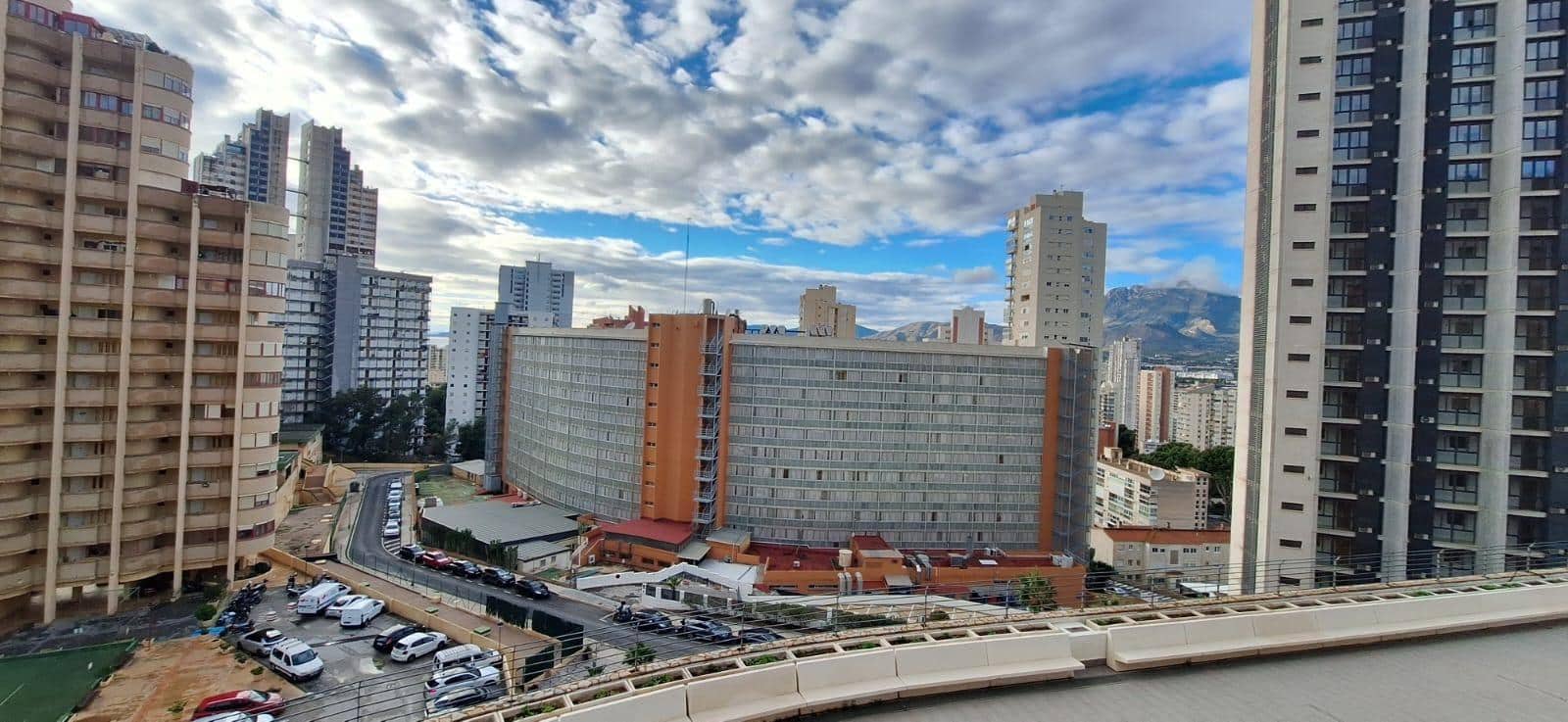 1 bedroom Apartment for rent in Benidorm with pool - € 950 (Ref: 9488723)