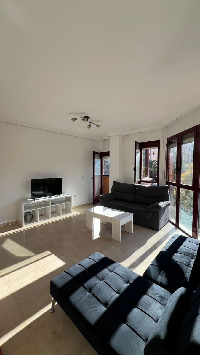 3 bedroom Apartment for rent in Alicante / Alacant city with pool - € 1,350 (Ref: 9491518)