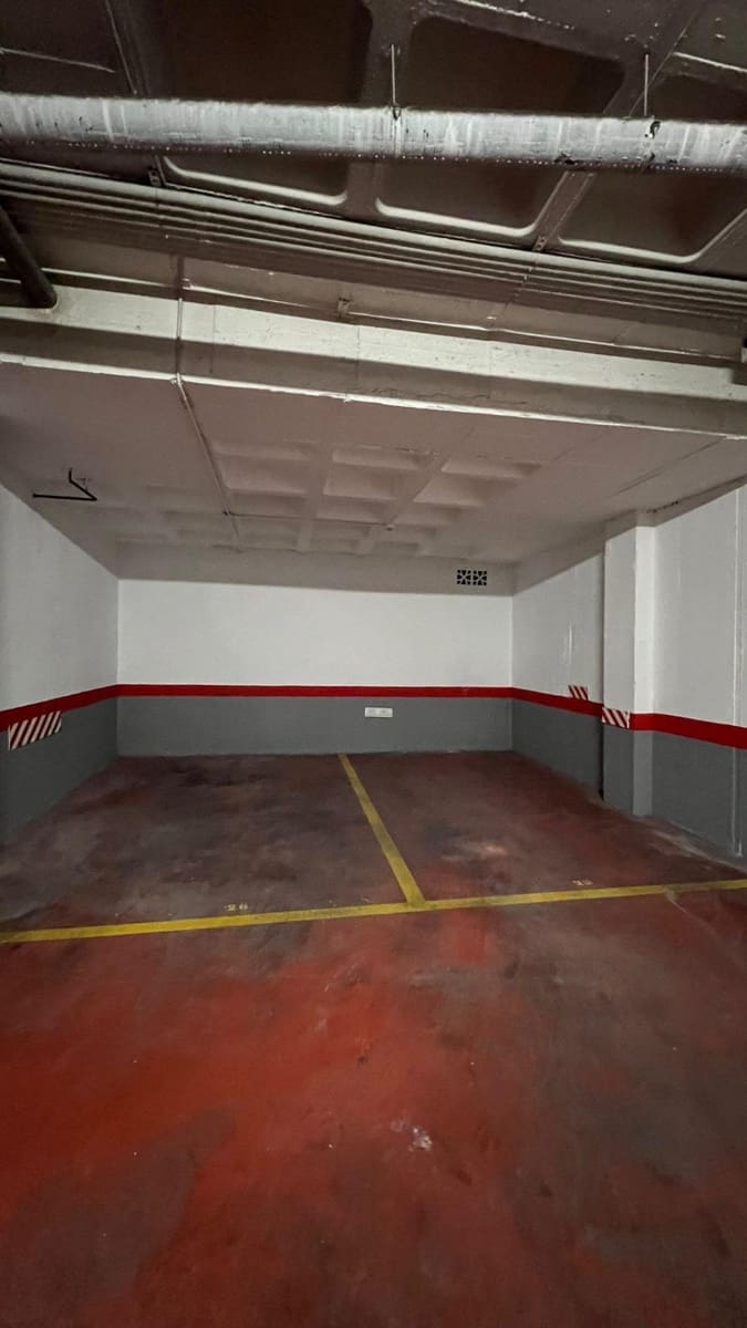 3 bedroom Apartment for rent in Alicante / Alacant city with pool - € 1,350 (Ref: 9491518)