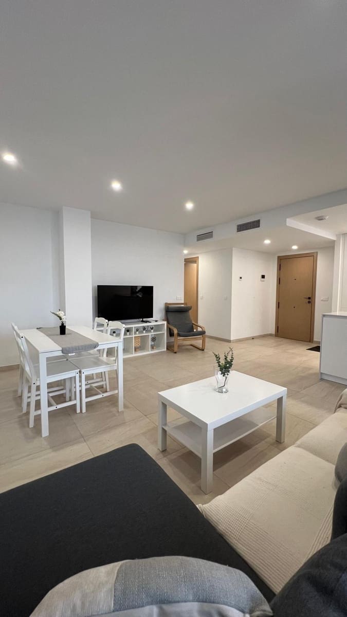 3 bedroom Apartment for rent in Alicante / Alacant city with pool - € 1,500 (Ref: 9491519)