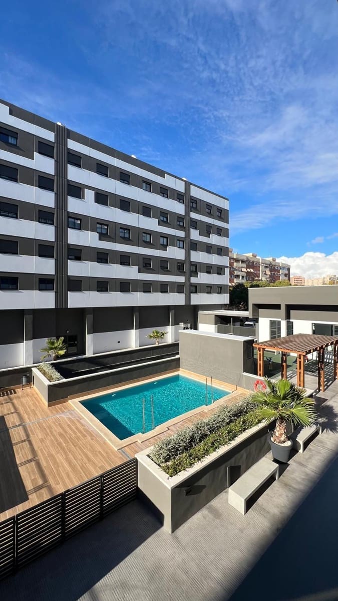 3 bedroom Apartment for rent in Alicante / Alacant city with pool - € 1,500 (Ref: 9491519)