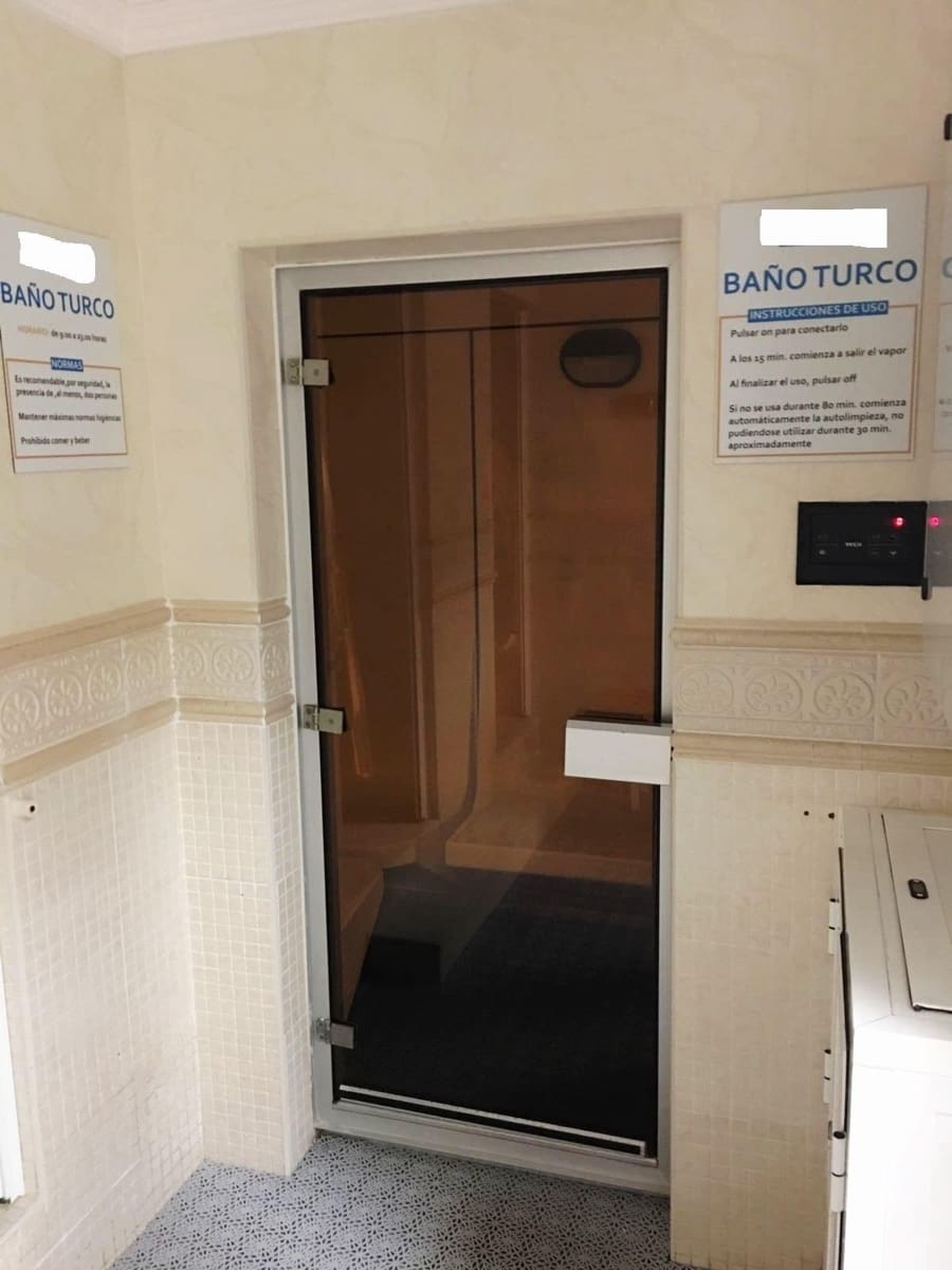 2 slaapkamer Flat te koop in Playa de San Juan met zwembad garage - € 450.000 (Ref: 9521365)