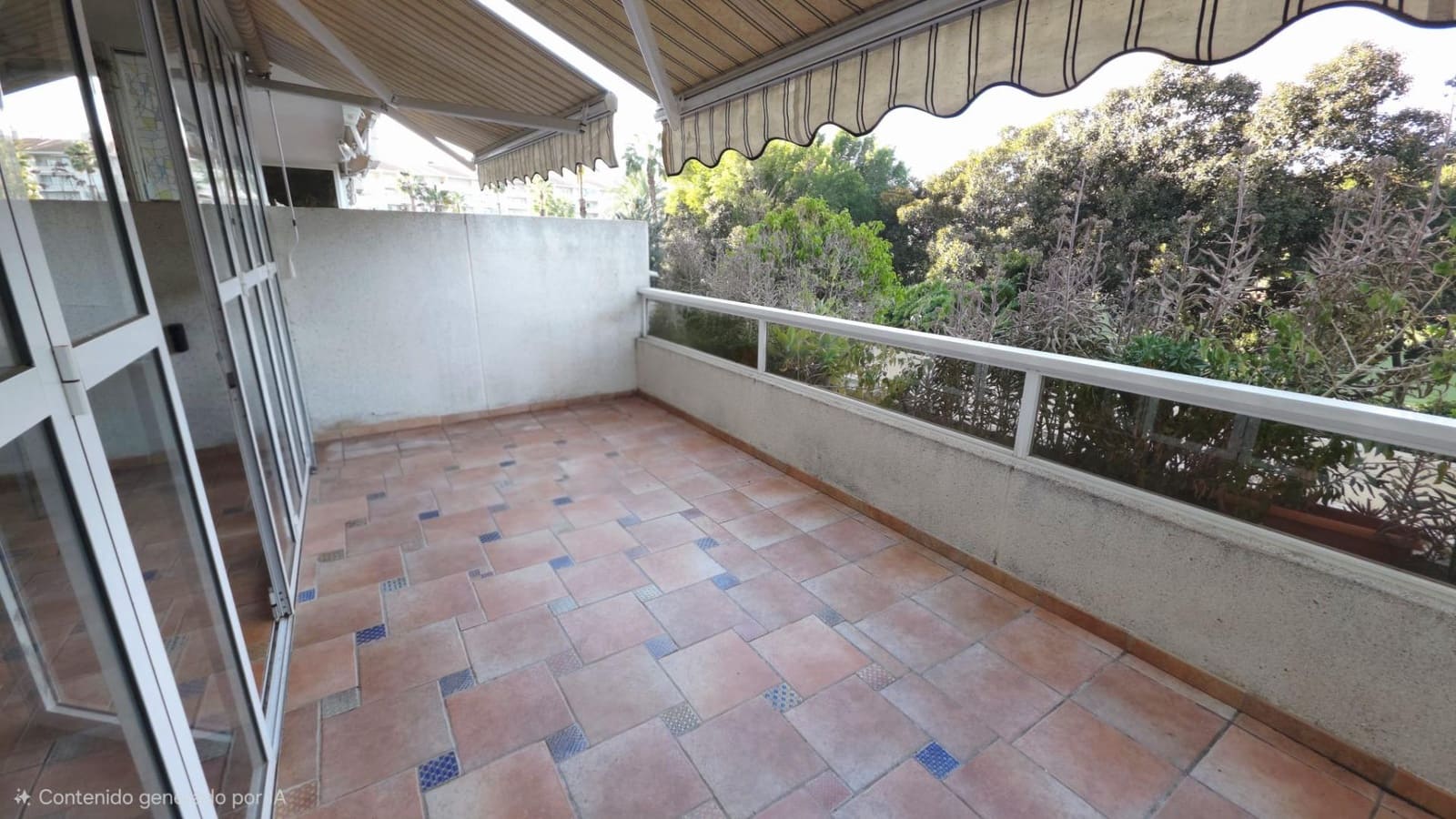 2 slaapkamer Flat te koop in Playa de San Juan met zwembad garage - € 450.000 (Ref: 9521365)